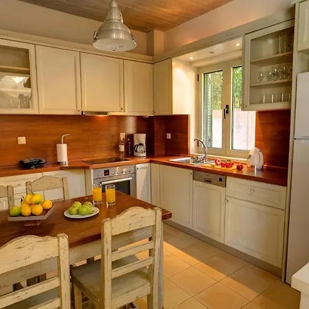 Sleeps 8 Willa Kalami (Corfu)