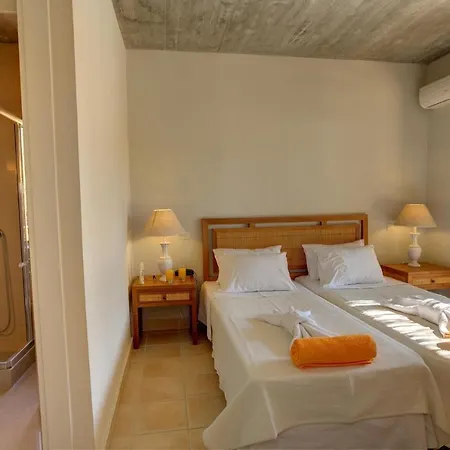 Sleeps 8 *